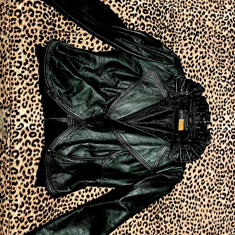 Vintage short jacket unused-new w/o tags.